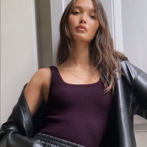 BNWT The Sculpt Knit Long Tank by Aritzia